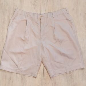 Nike Men's Cream Flat Front Shorts